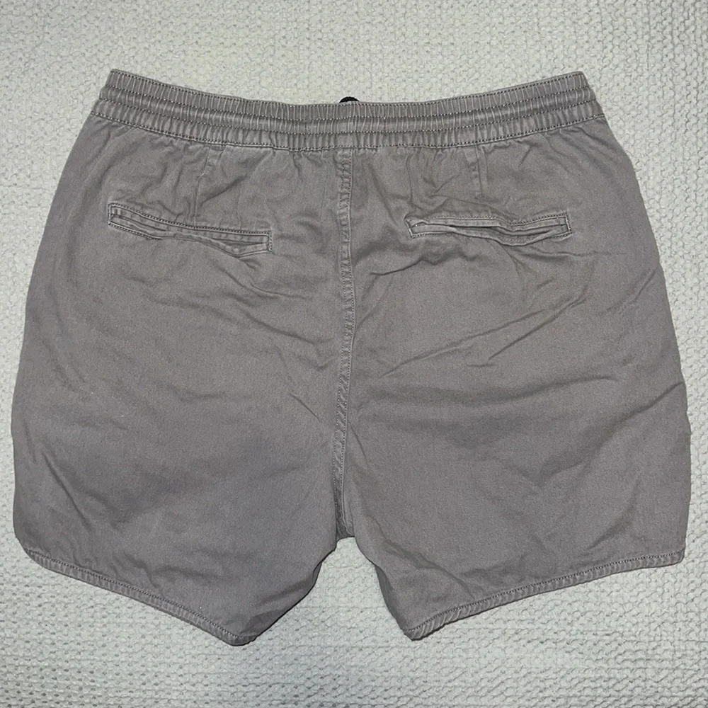 Draw string shorts - Picture 2 of 2